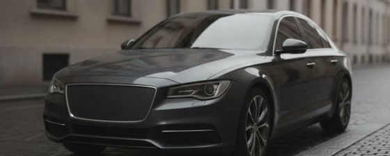 Symbolbild Personenbeförderung: dunkle Limousine am Straßenrand einer Altstadtgasse